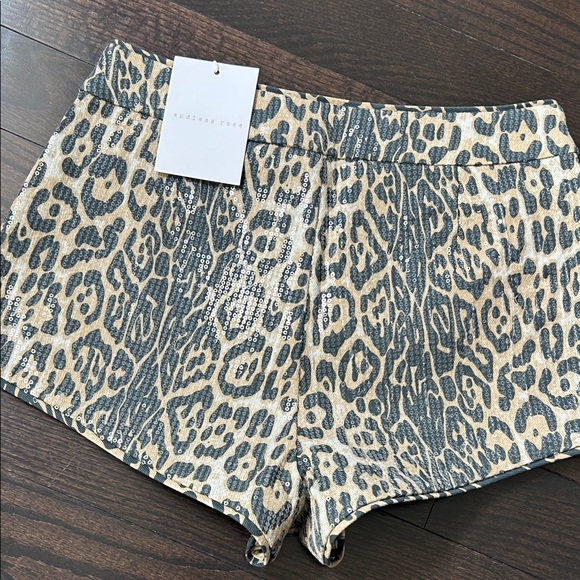 Leopard Print High Rise Shorts - Picture 14 of 16